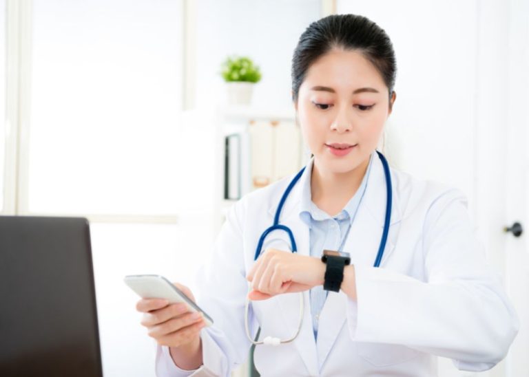 smartwatches in healthcare